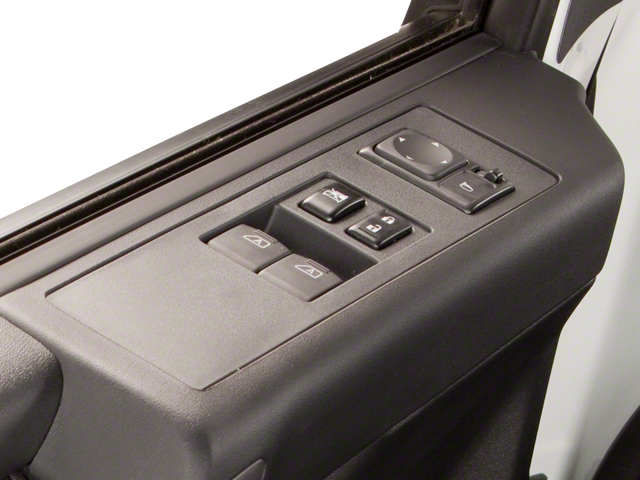 2012 Nissan Titan SV