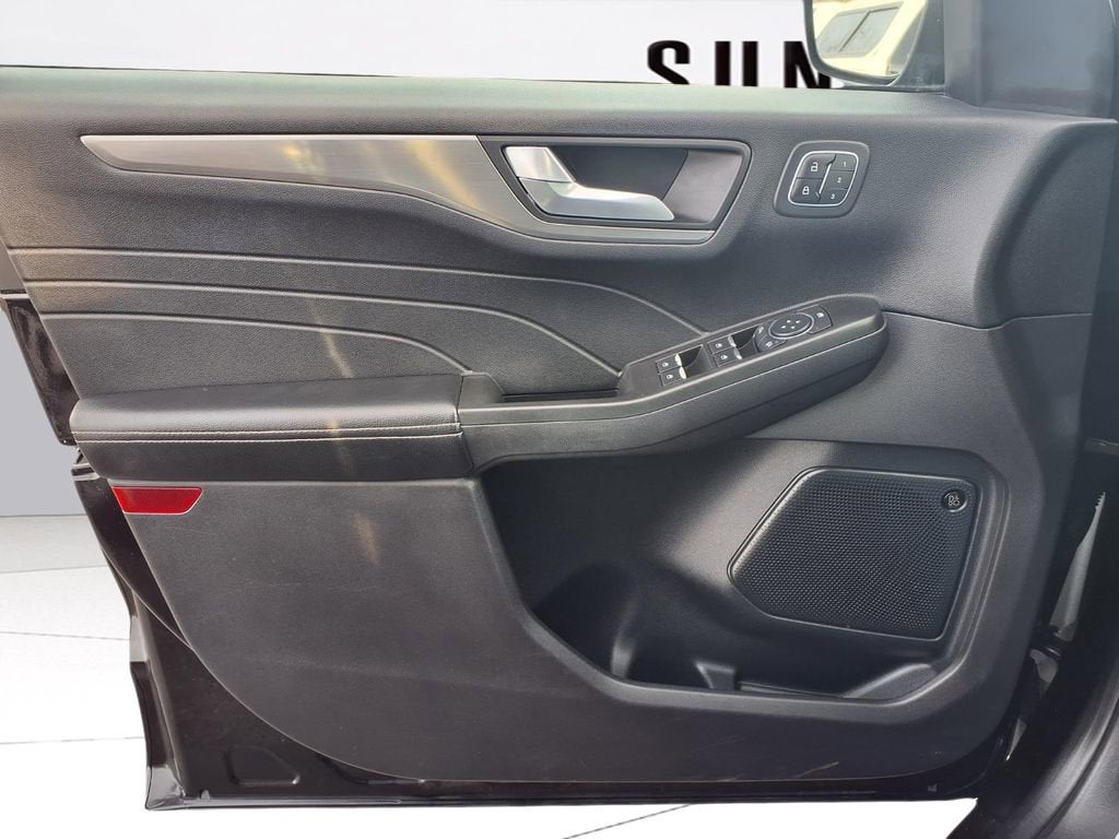 2021 Ford Escape Titanium Hybrid