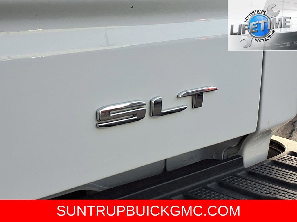 2025 GMC Sierra 1500 SLT