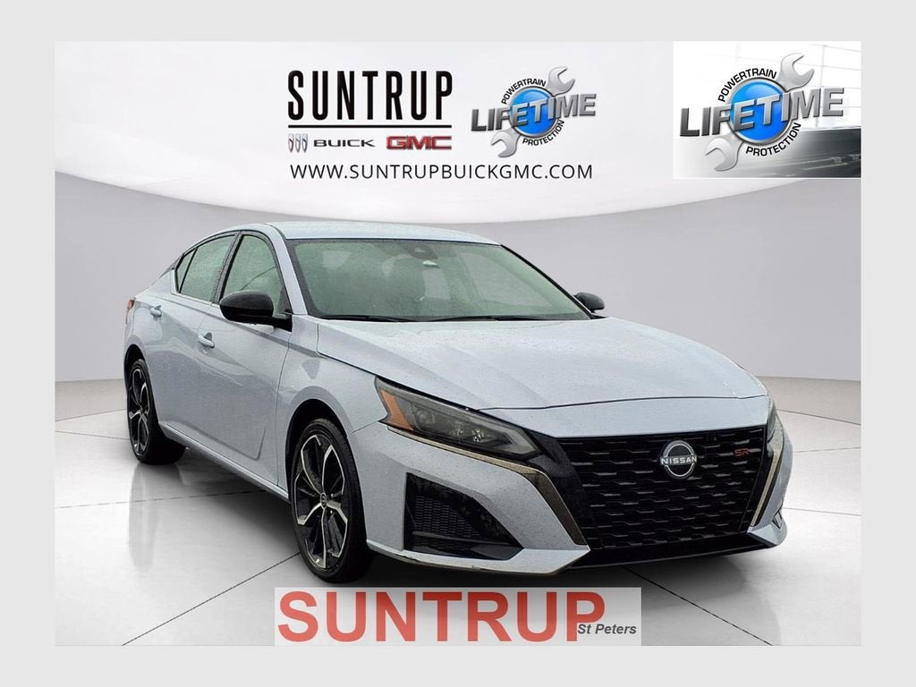 2025 Nissan Altima SR