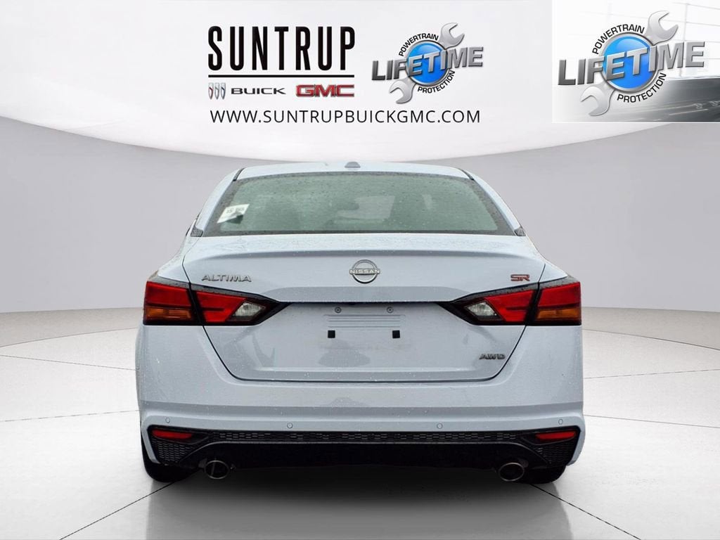 2025 Nissan Altima SR