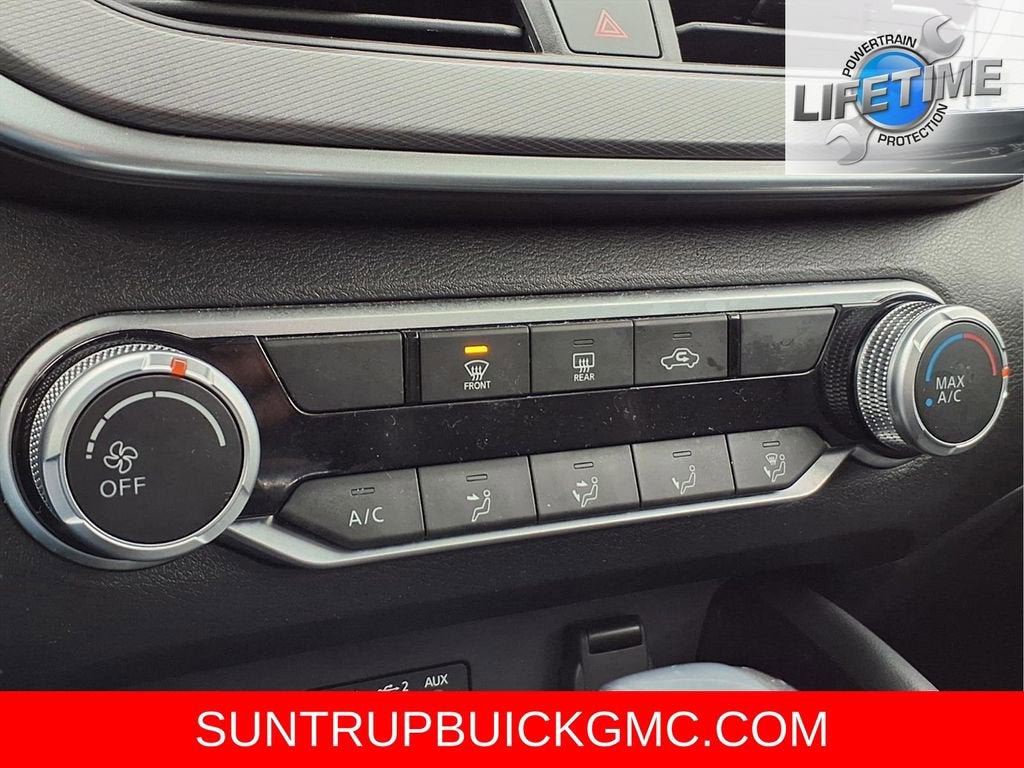 2025 Nissan Altima SR