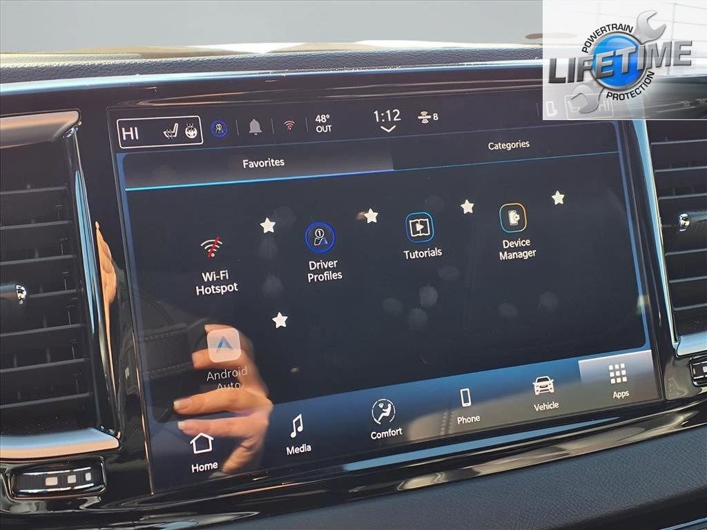 2025 Chrysler Pacifica Select