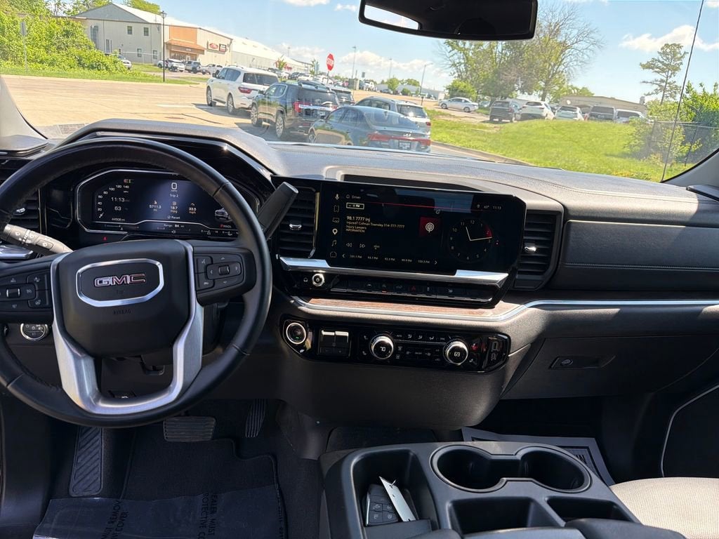 2025 GMC Sierra 1500 SLT