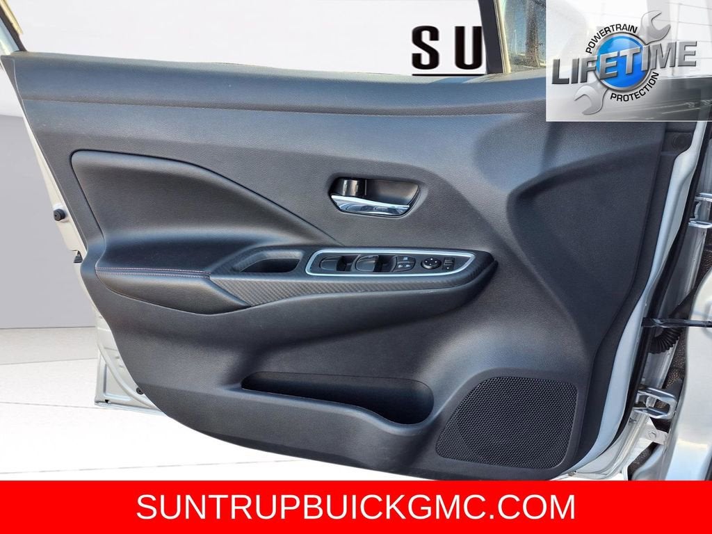 2024 Nissan Versa SR