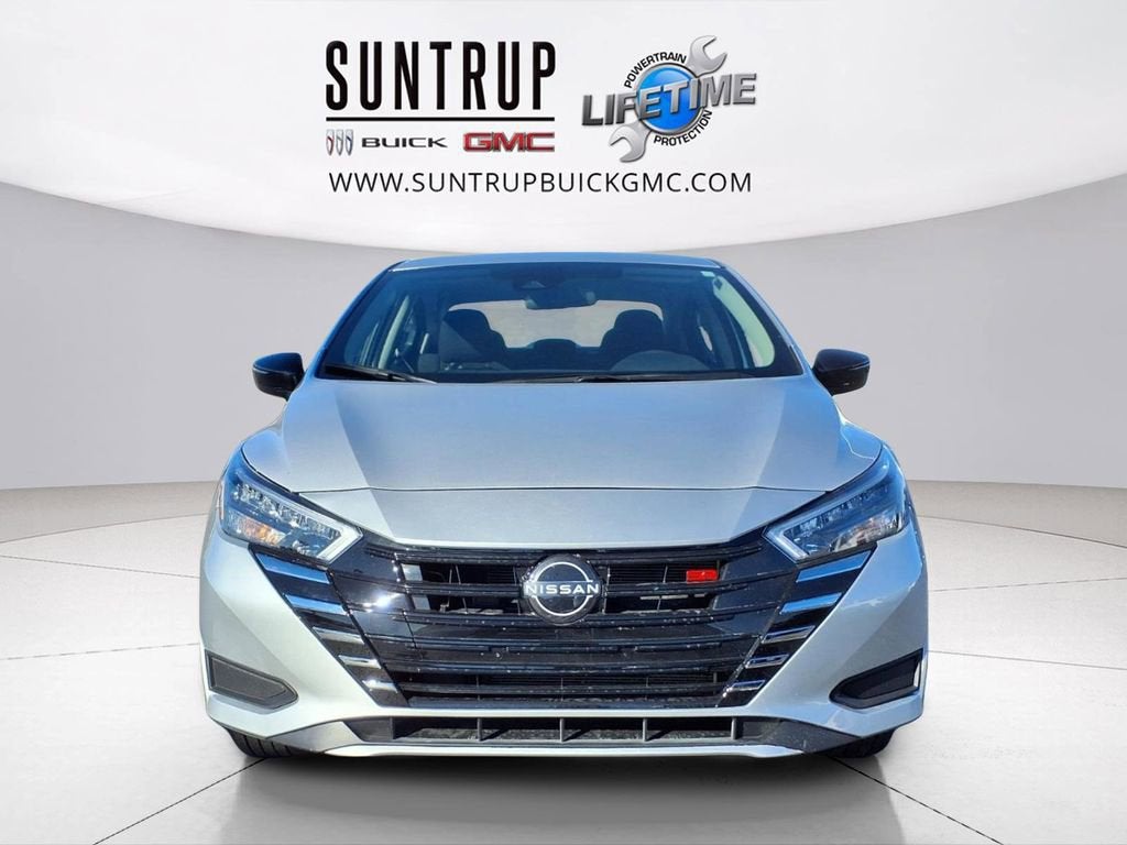 2024 Nissan Versa SR