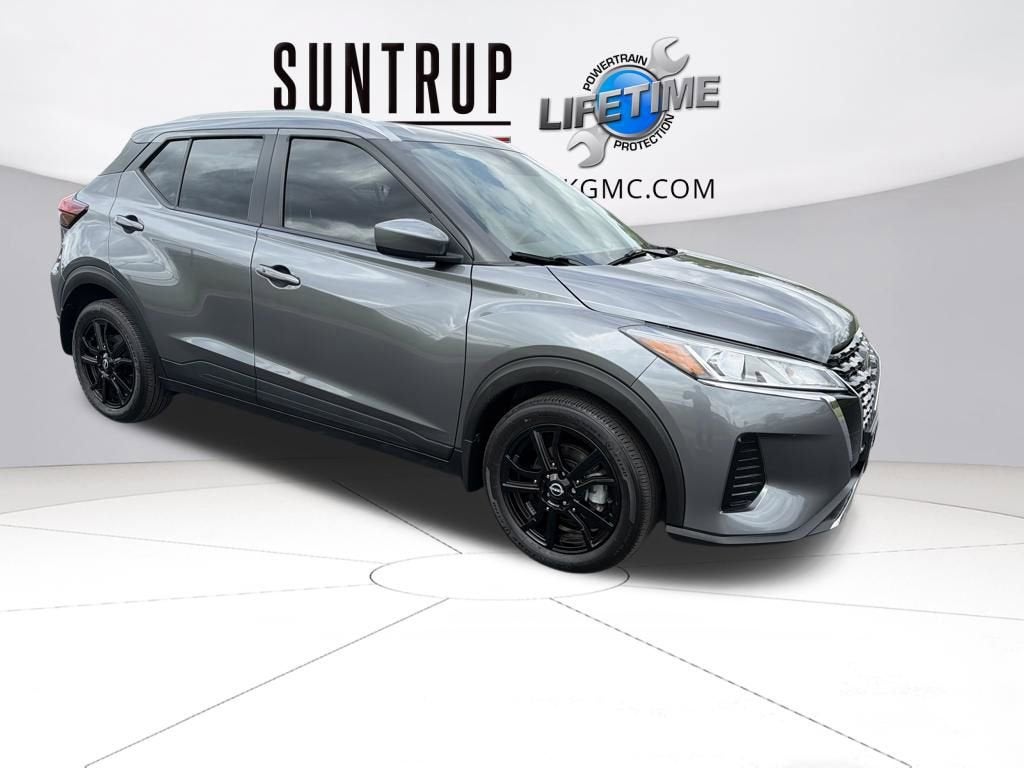 2023 Nissan Kicks SV