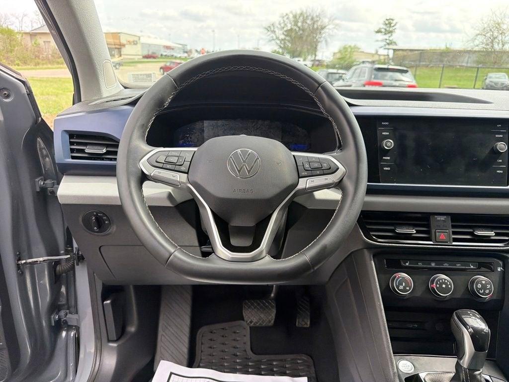 2022 Volkswagen Taos SE