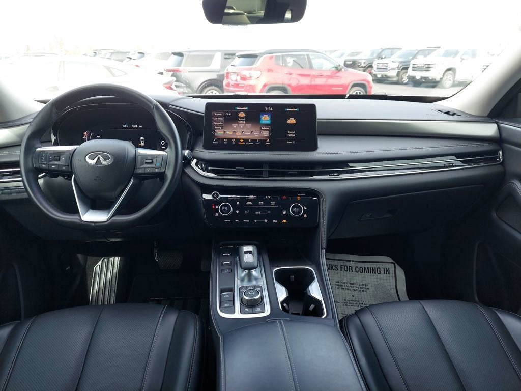 2023 INFINITI QX60 LUXE