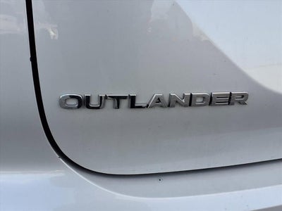 2024 Mitsubishi Outlander SE