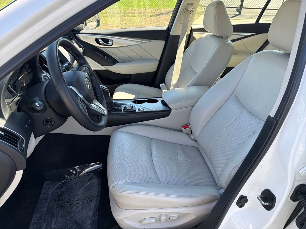 2023 INFINITI Q50 LUXE