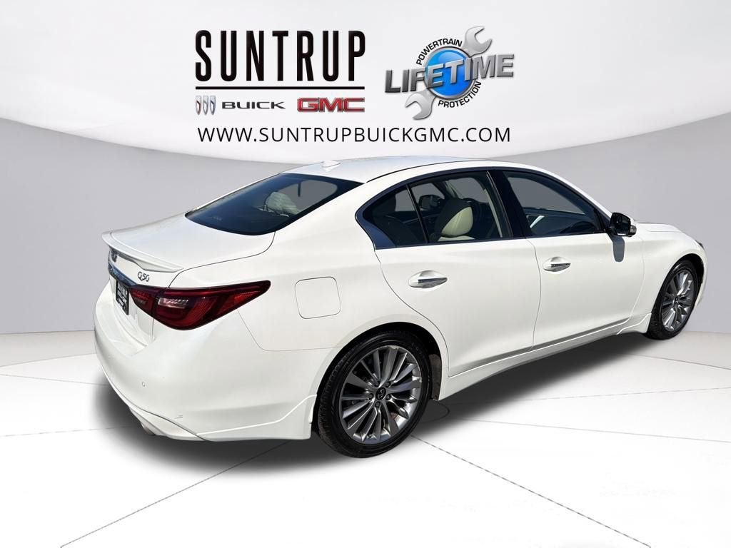 2023 INFINITI Q50 LUXE