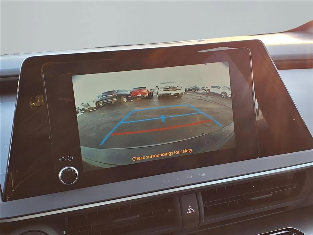 2025 Toyota Prius LE