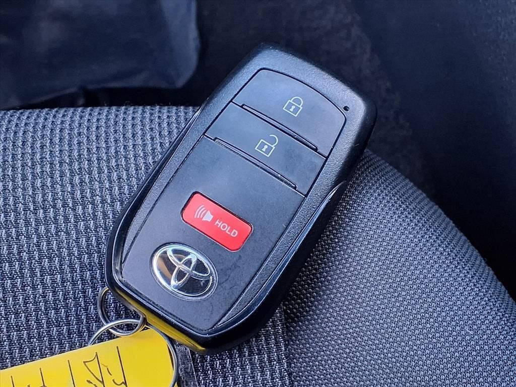 2025 Toyota Prius LE