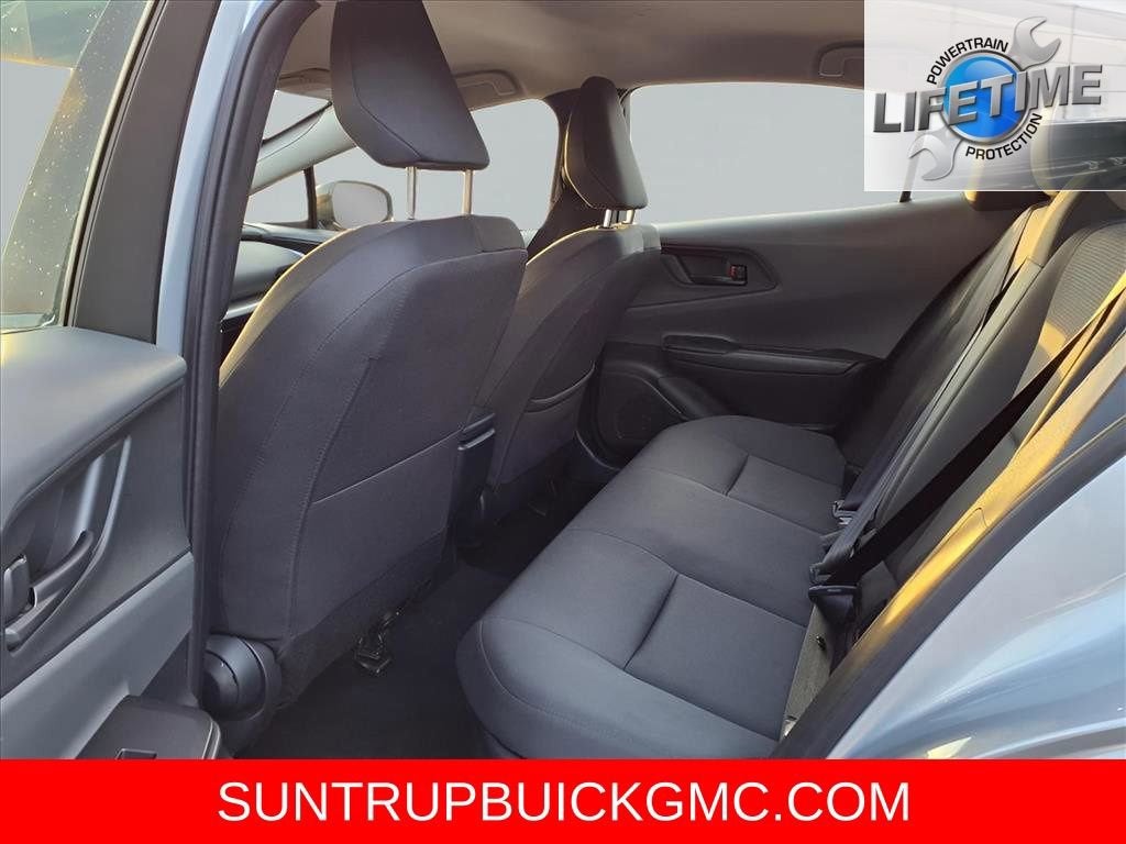 2025 Toyota Prius LE