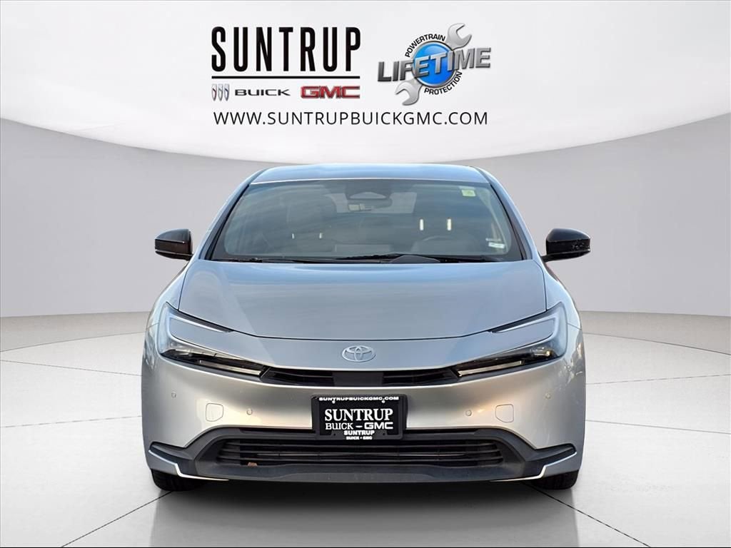 2025 Toyota Prius LE