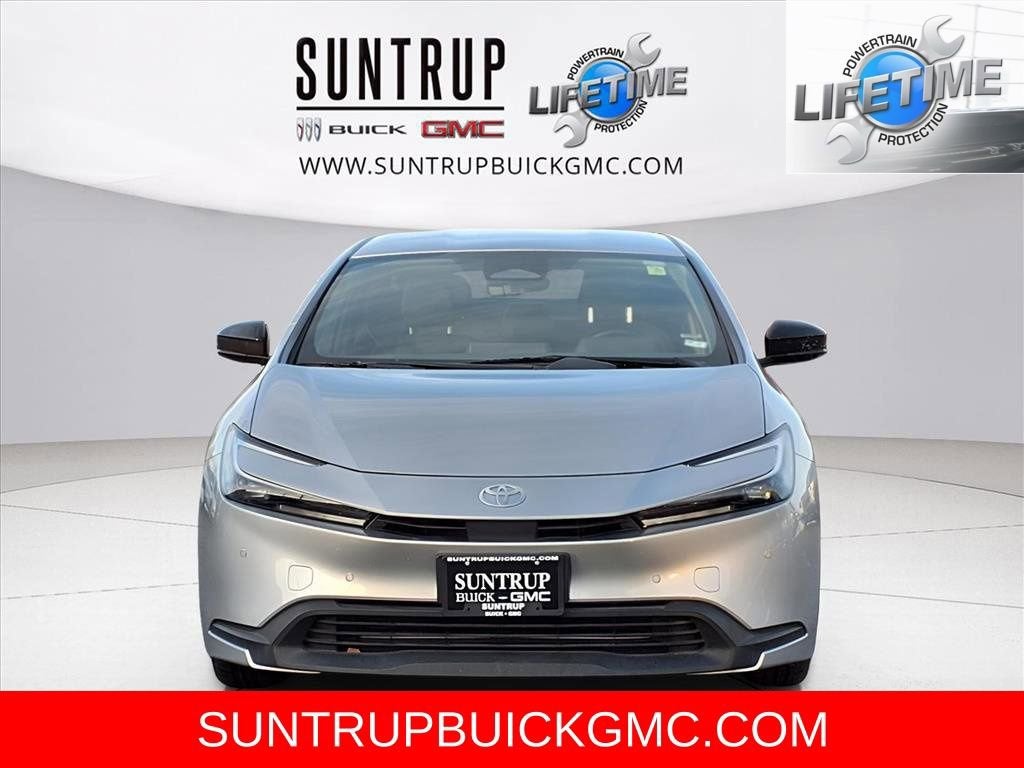 2025 Toyota Prius LE