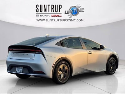 2025 Toyota Prius LE