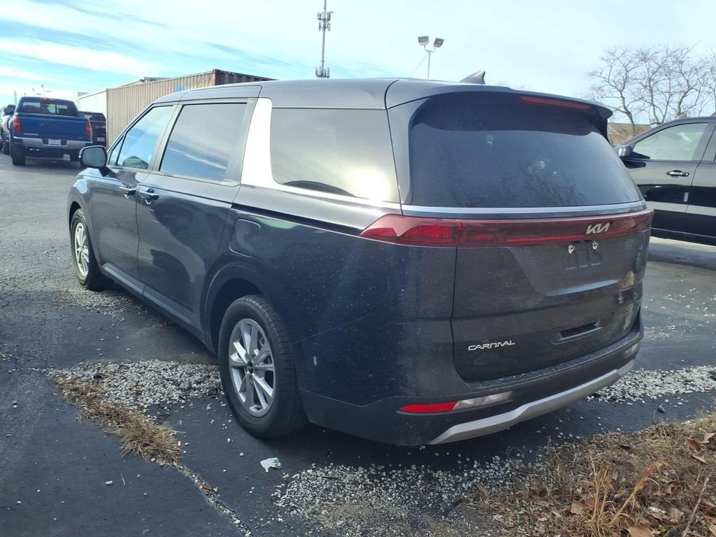 2024 Kia Carnival LX
