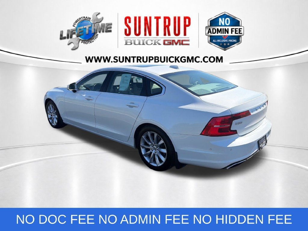 2018 Volvo S90 Momentum