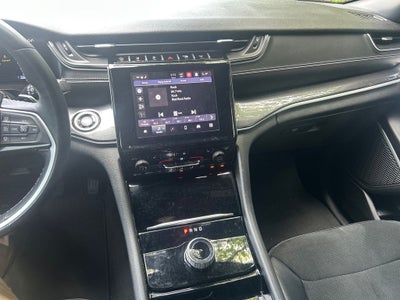 2022 Jeep Grand Cherokee L Altitude