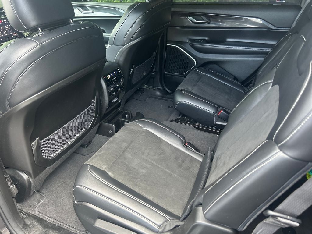 2022 Jeep Grand Cherokee L Altitude