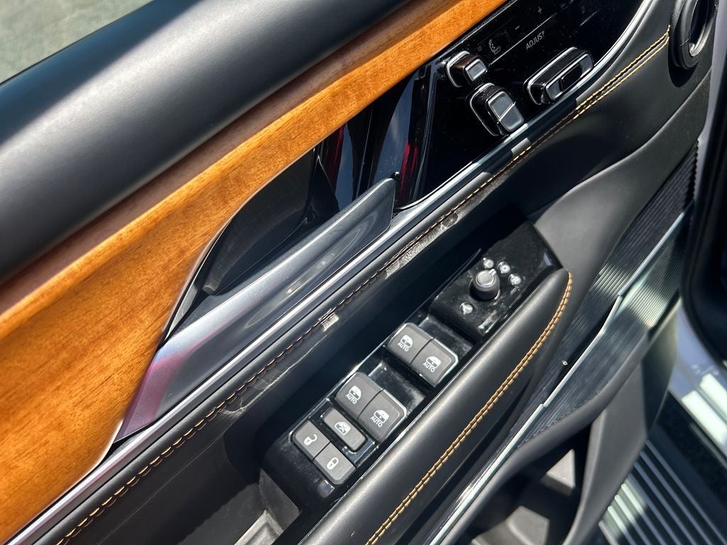 2024 Jeep Grand Wagoneer L Series III