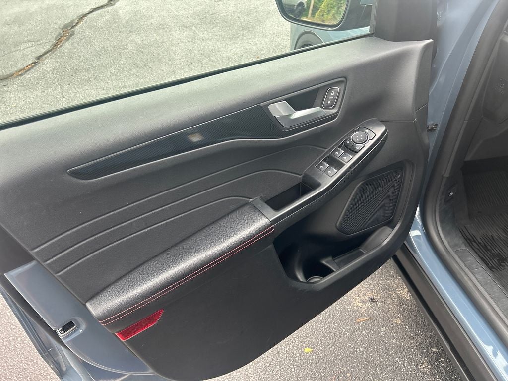 2025 Ford Escape Hybrid ST-Line Select