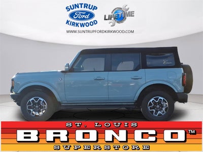 2023 Ford Bronco Outer Banks