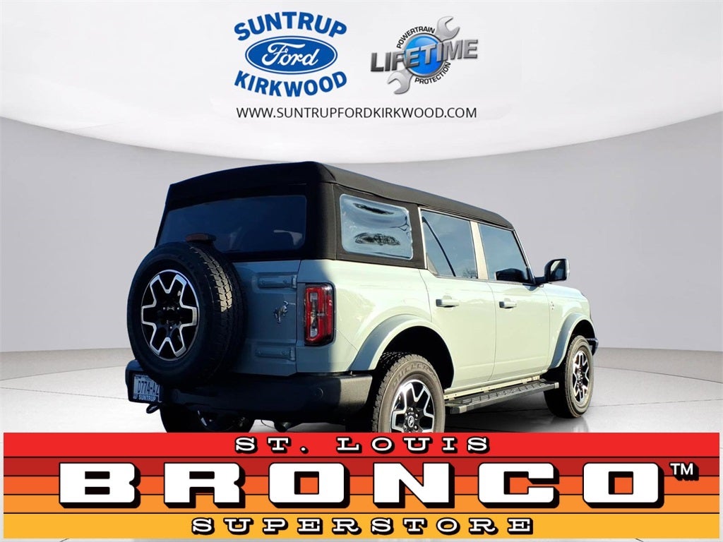 2023 Ford Bronco Outer Banks