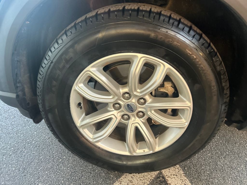 2021 Ford Explorer Base