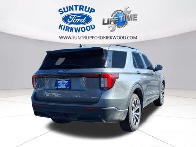 2025 Ford Explorer ST-Line