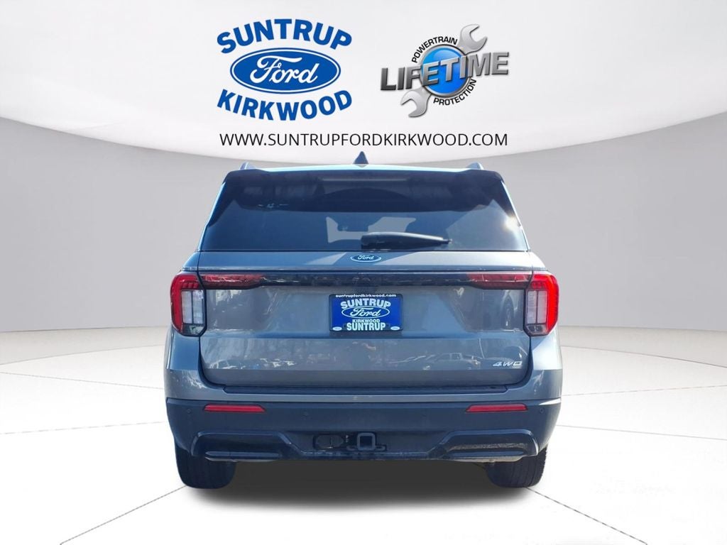 2025 Ford Explorer ST-Line