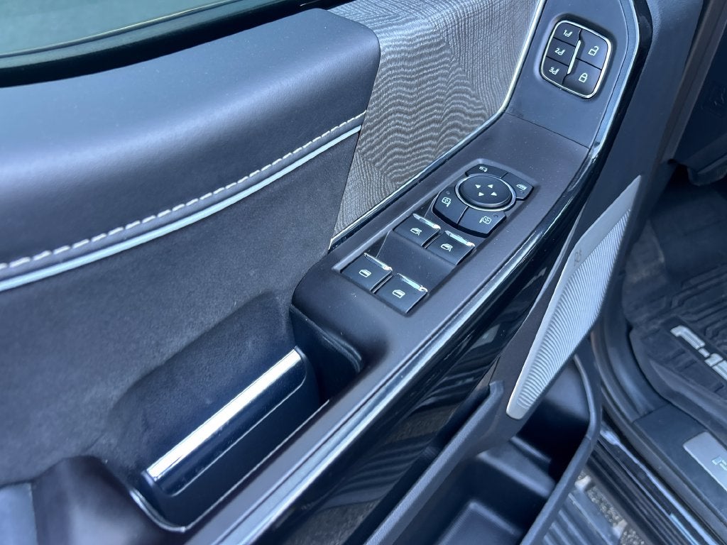2023 Ford F-150 Lightning Platinum