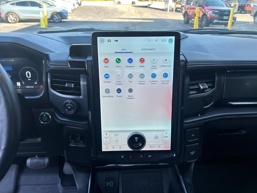 2023 Ford F-150 Lightning Platinum