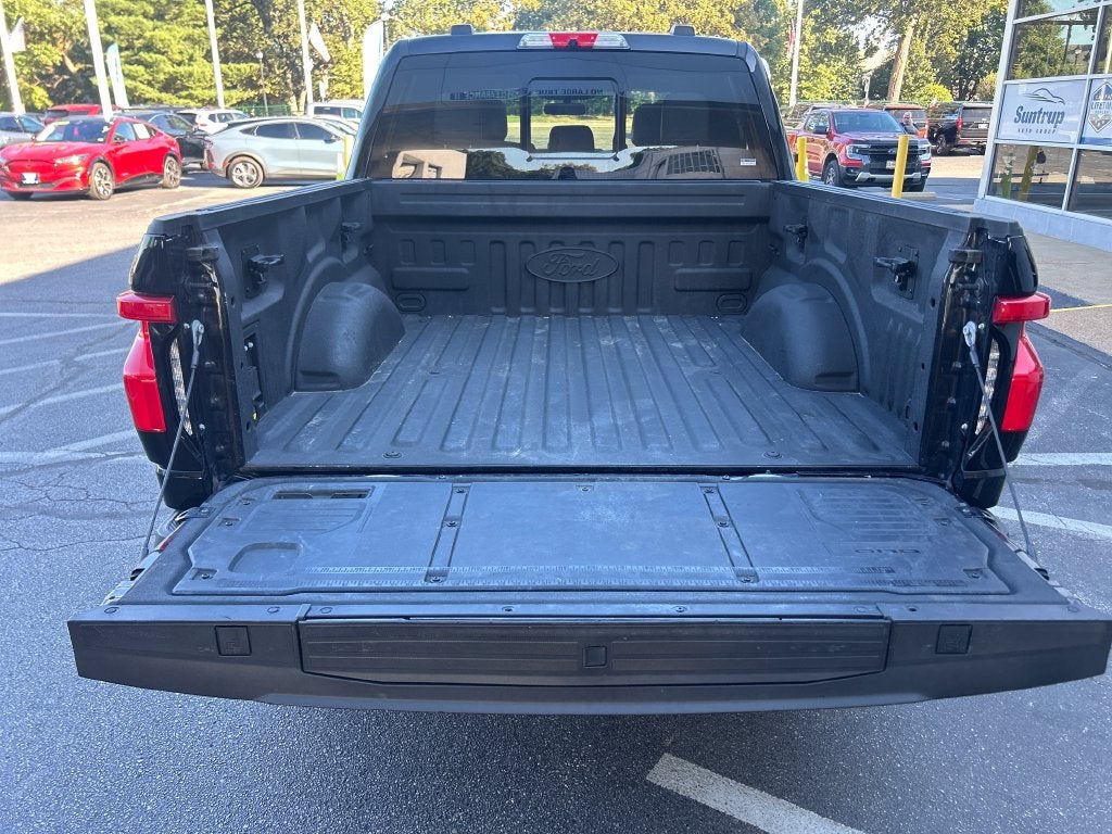 2023 Ford F-150 Lightning Platinum