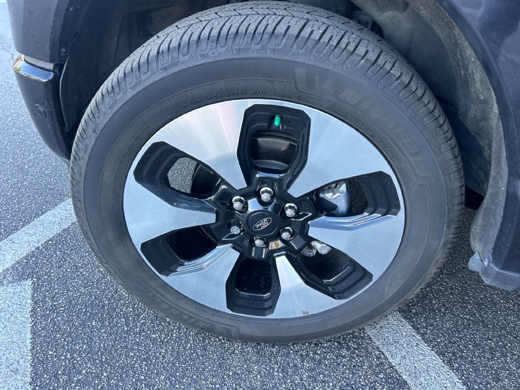 2023 Ford F-150 Lightning Platinum