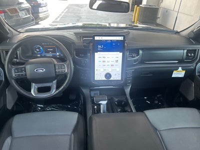 2023 Ford F-150 Lightning Lariat