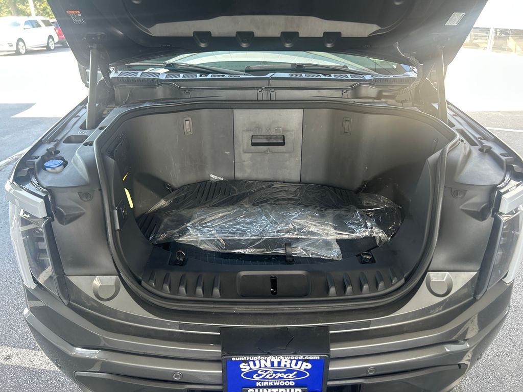 2023 Ford F-150 Lightning Lariat