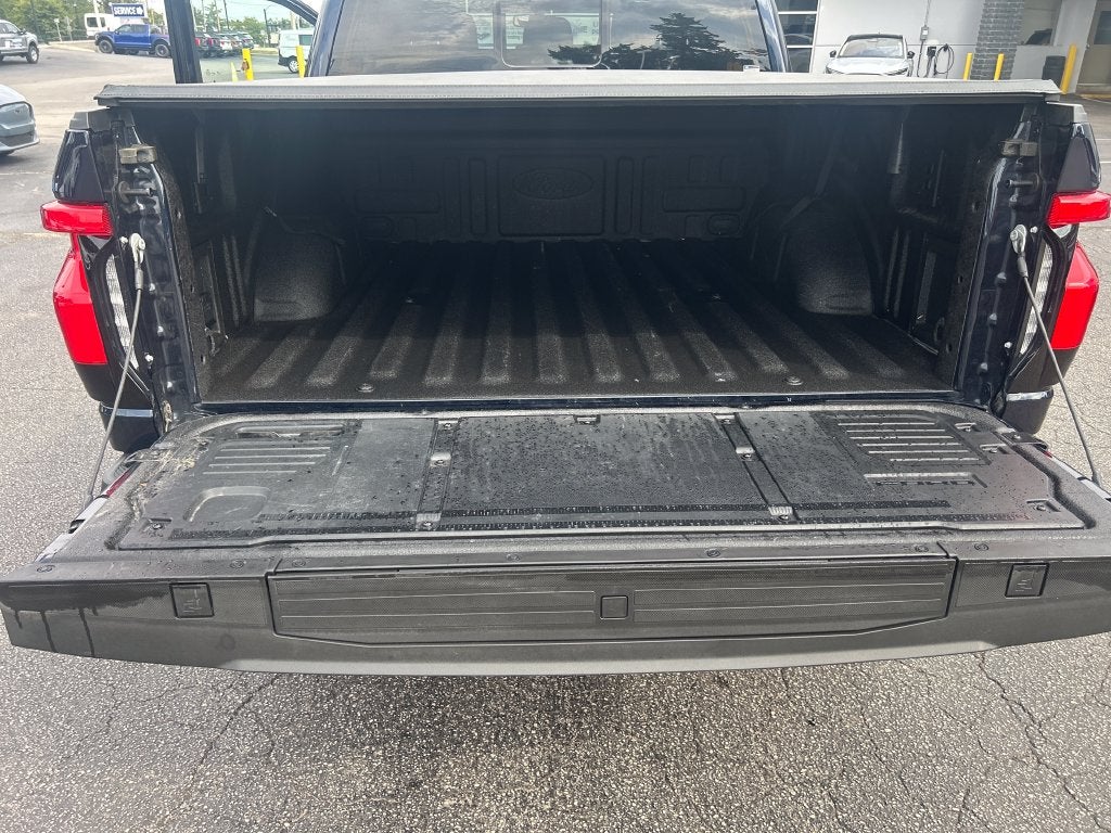 2025 Ford F-150 Lightning Lariat