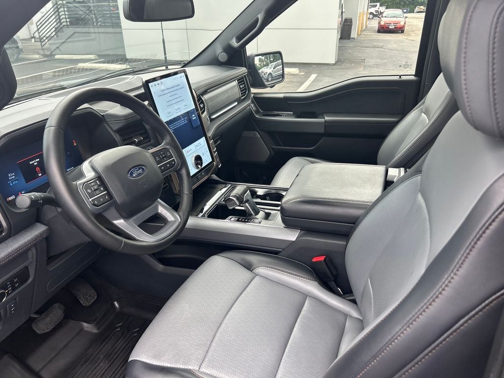 2025 Ford F-150 Lightning Lariat