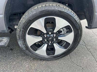 2025 Ford F-150 Lightning Platinum