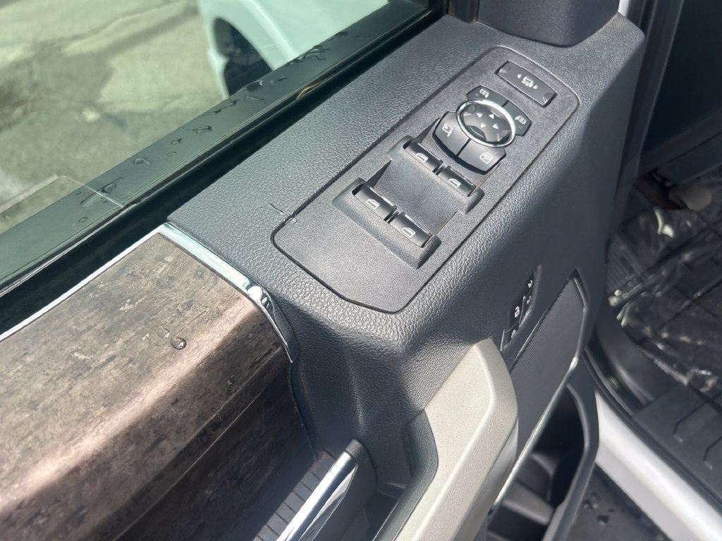 2022 Ford F-350SD Lariat