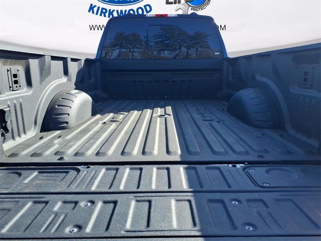 2025 Ford F-350SD Lariat DRW