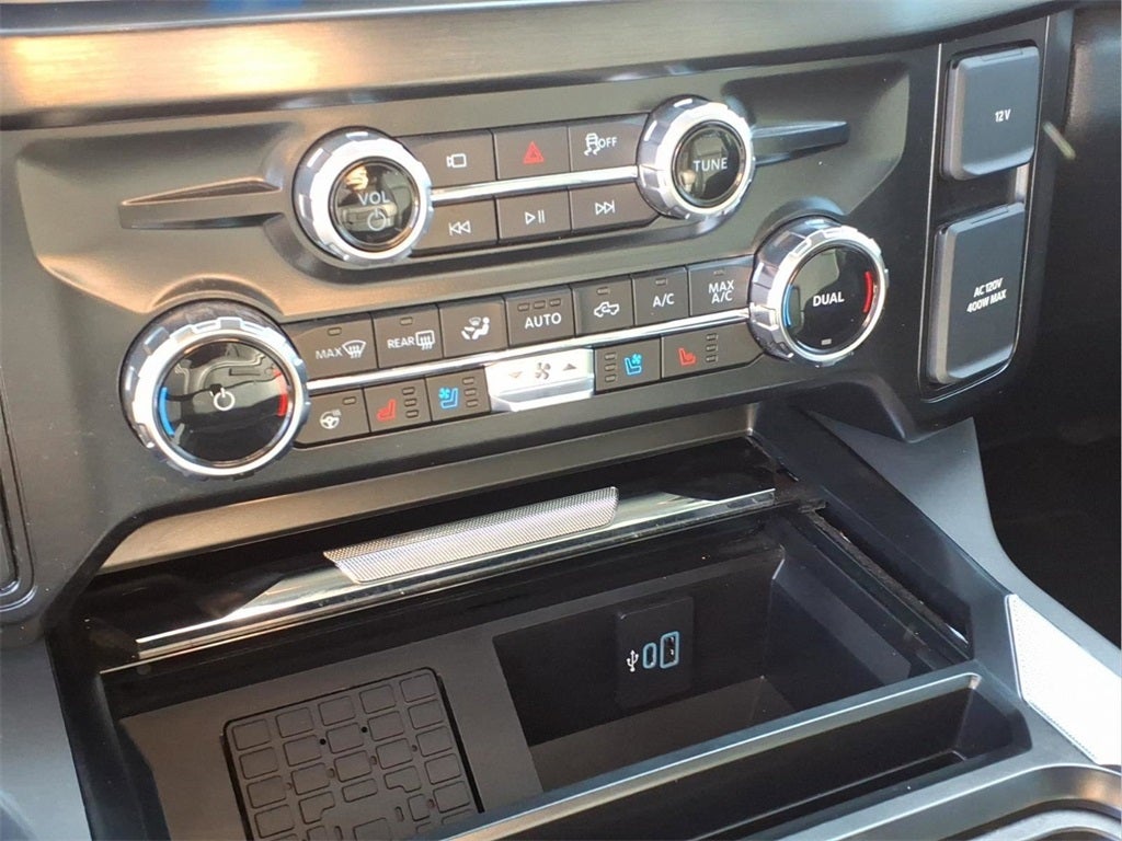 2025 Ford F-350SD Lariat DRW