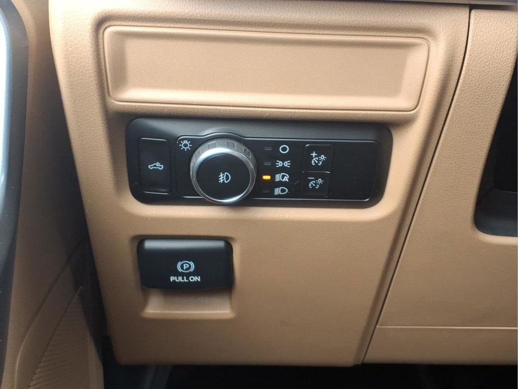 2023 Ford F-150 XLT - Photo 17