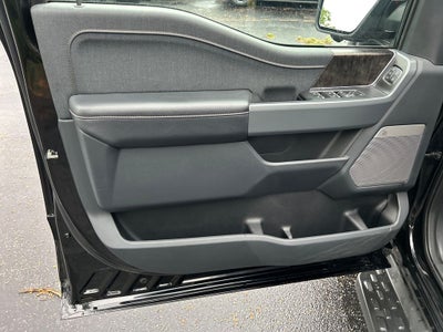 2022 Ford F-150 Lightning Lariat