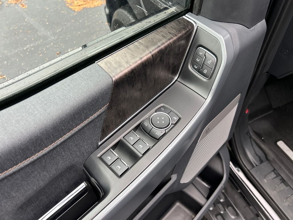 2022 Ford F-150 Lightning Lariat