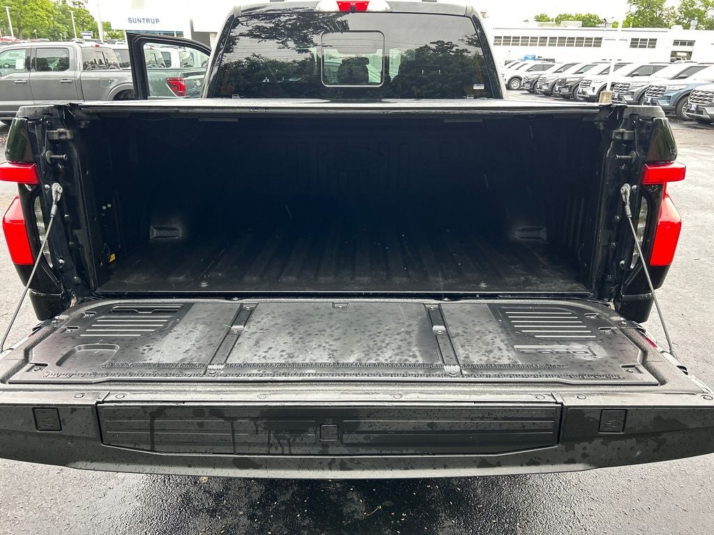 2022 Ford F-150 Lightning Lariat