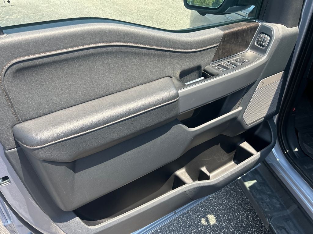 2022 Ford F-150 Lightning Lariat